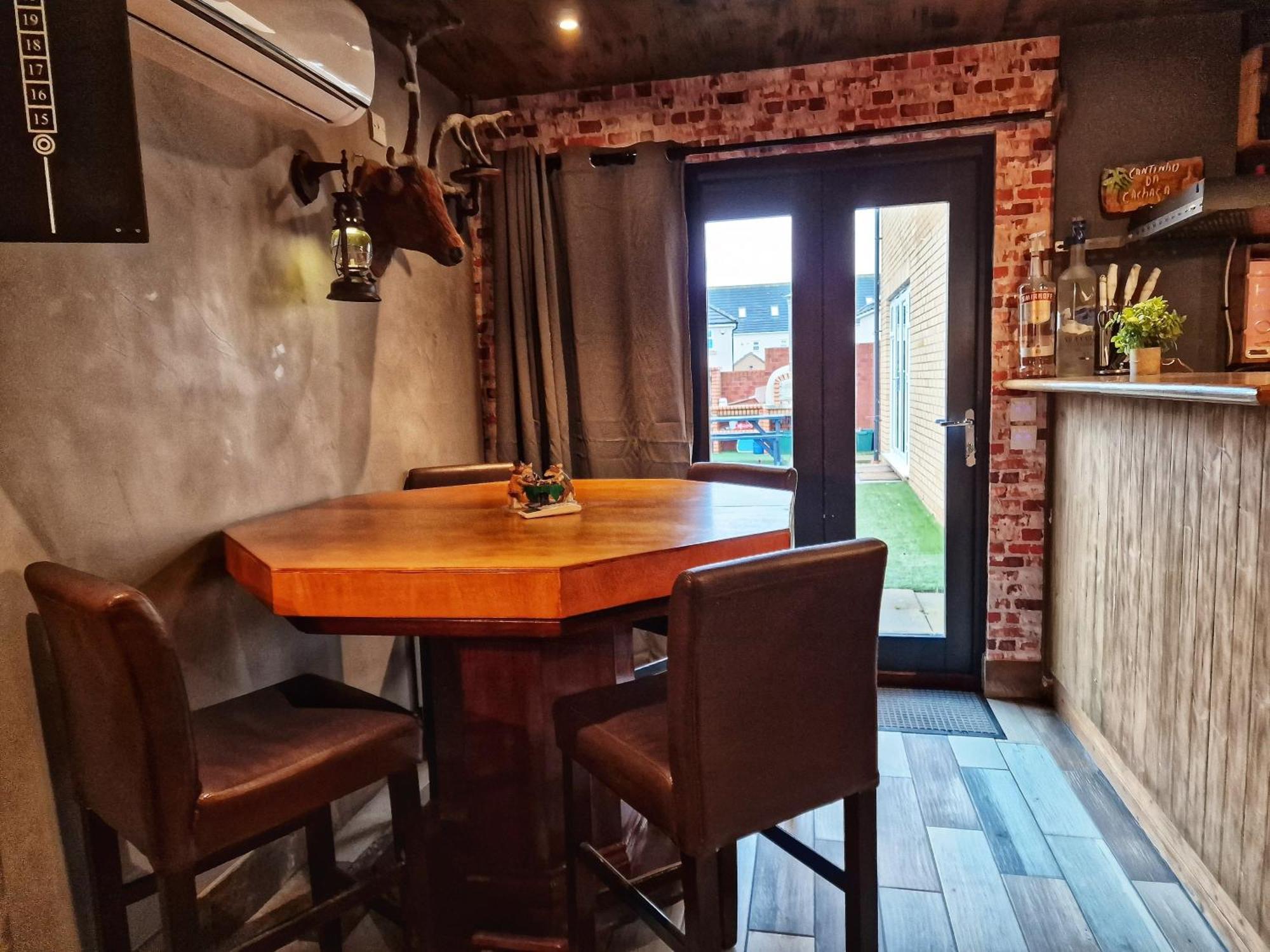 The Pub - Unique & Authentic Experience - Free Parking!, 5 Minutes From Airbus And The Mall Cribbs Bristol Kültér fotó