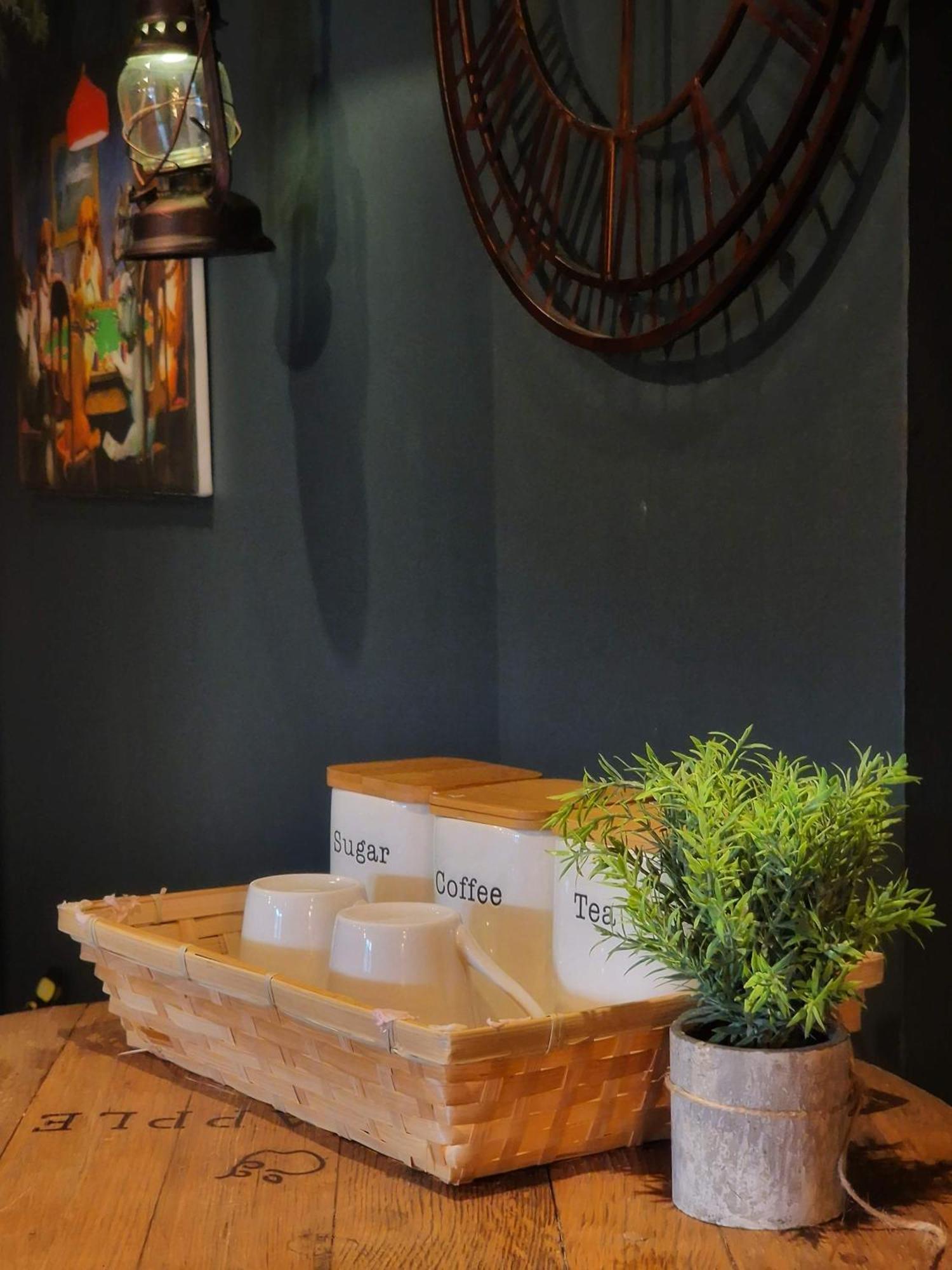 The Pub - Unique & Authentic Experience - Free Parking!, 5 Minutes From Airbus And The Mall Cribbs Bristol Kültér fotó